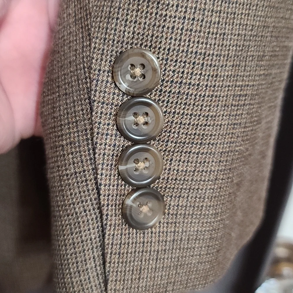 Chaps Mens Suit Coat Silk/Wool Blend‎ Tan/Black Pockets Size 46L EUC